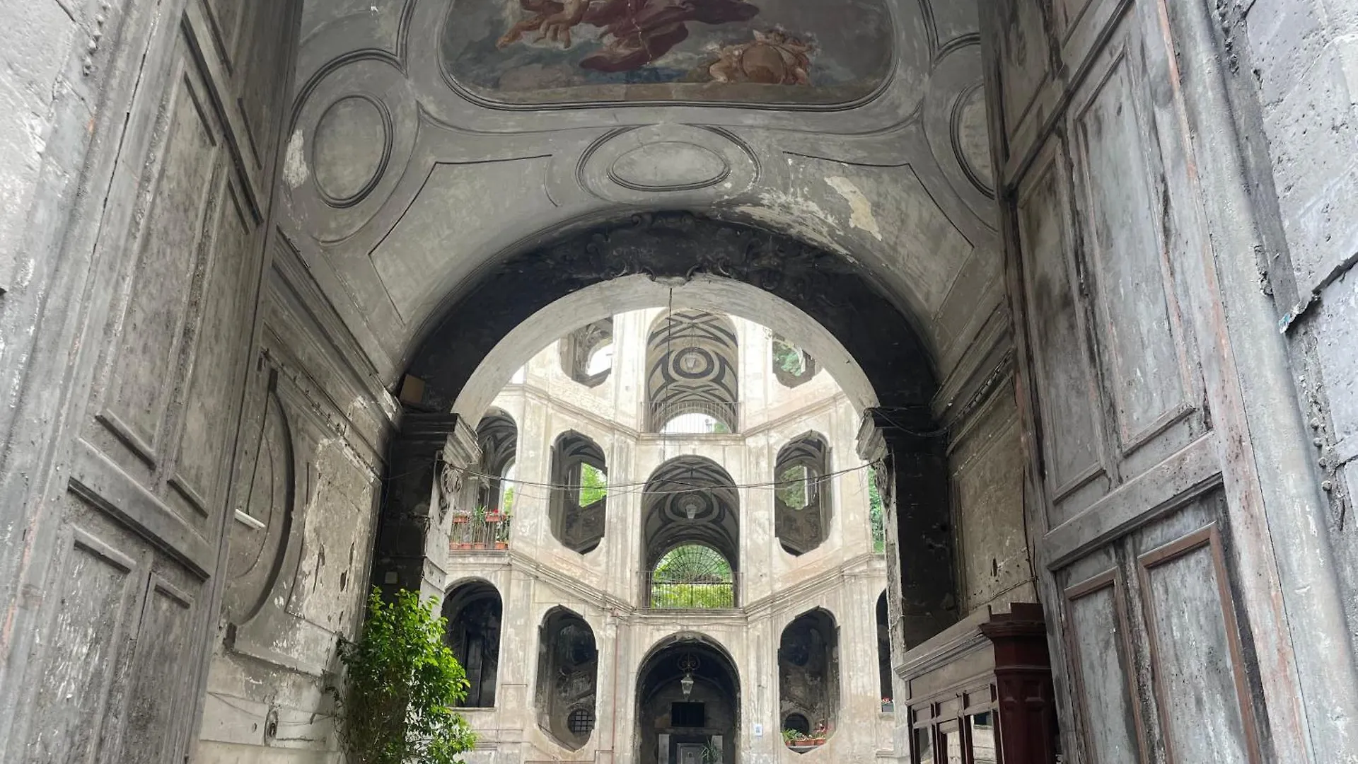 Toledo Center Apartment Naples