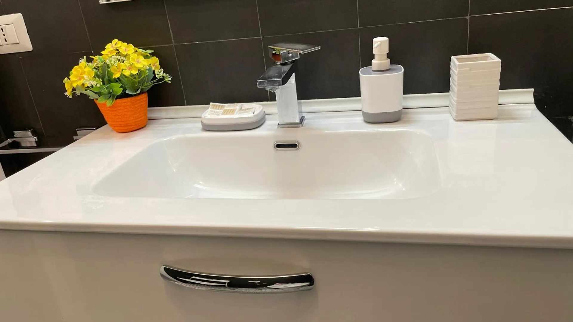 Toledo Center Apartment Naples Italy
