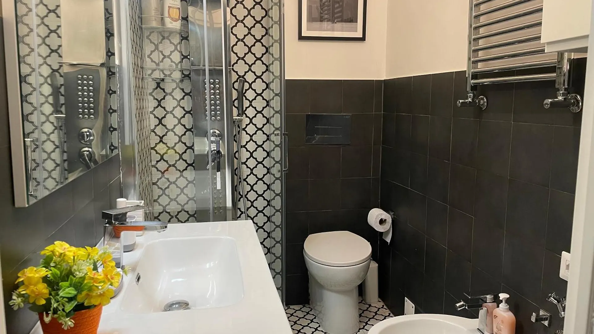 Toledo Center Apartment Naples 0*,  Italy