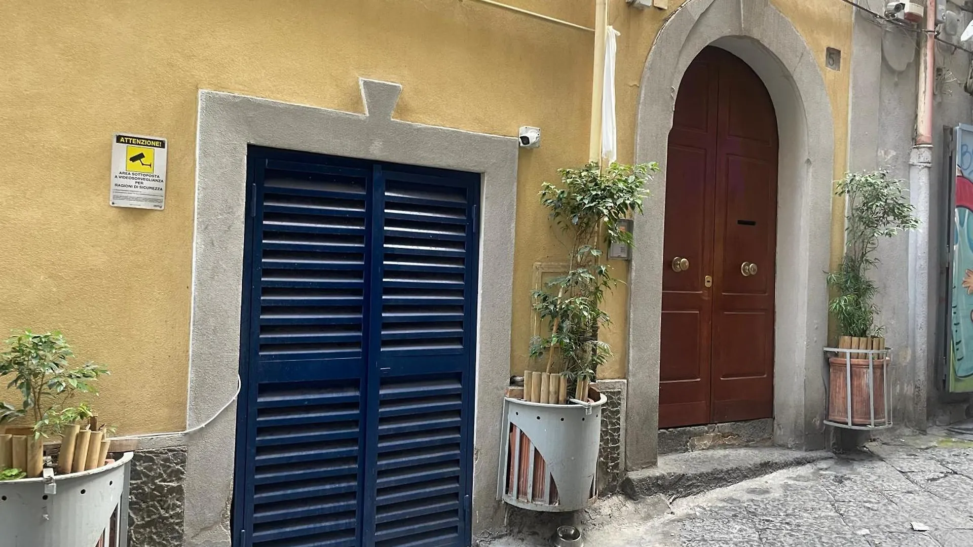 Toledo Center Apartment Naples Italy