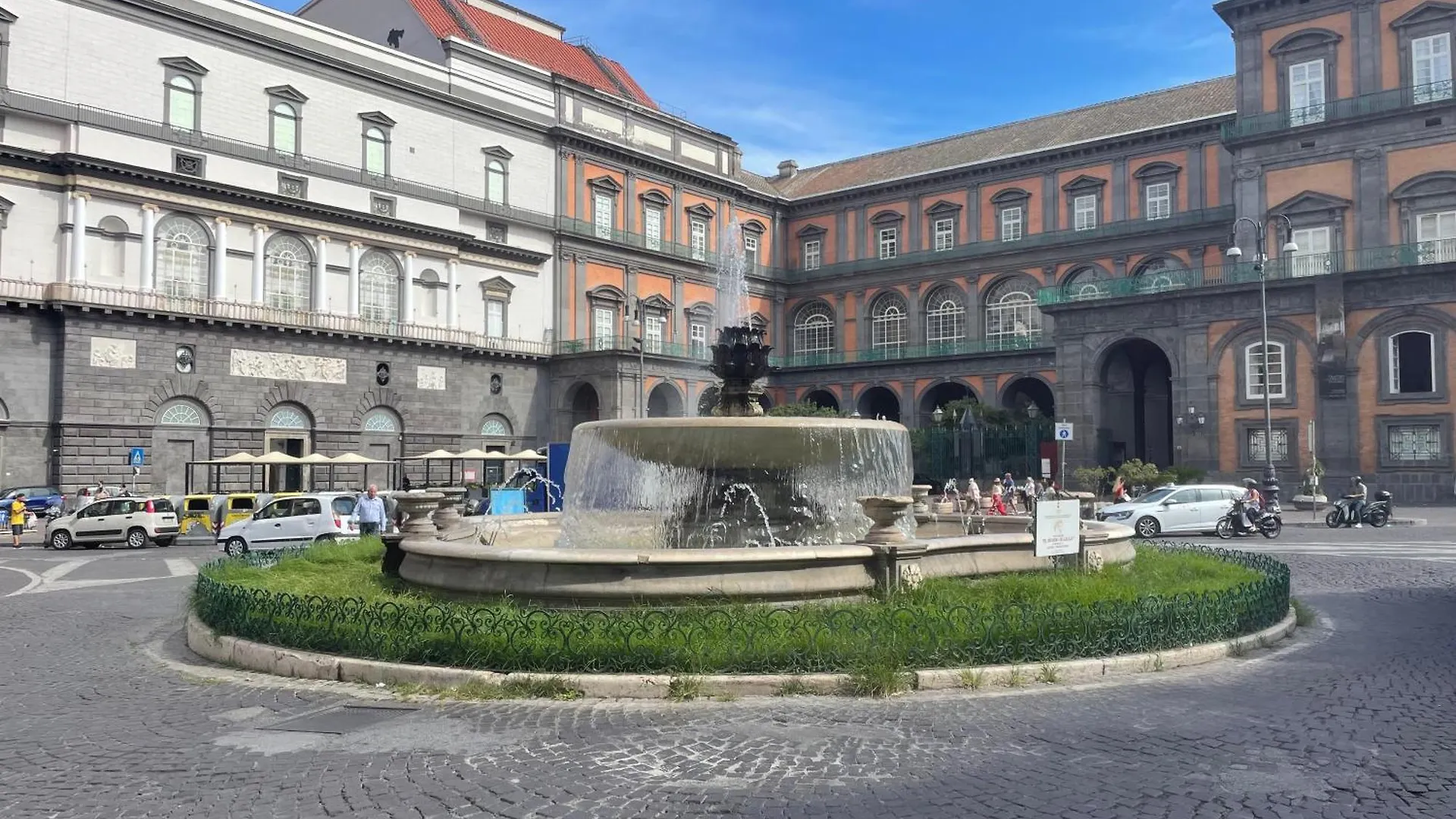 Toledo Center Apartment Naples