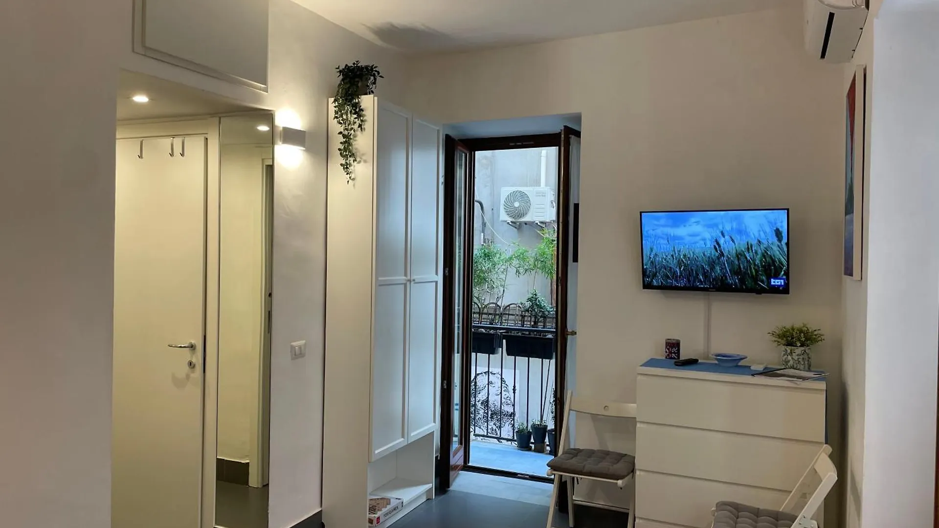 Toledo Center Apartment Naples